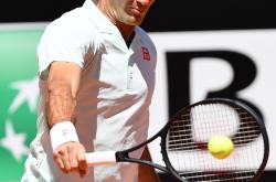 体育直播-世界网球队绝地反击德国网球队，费德勒完成帽子戏法的简单介绍