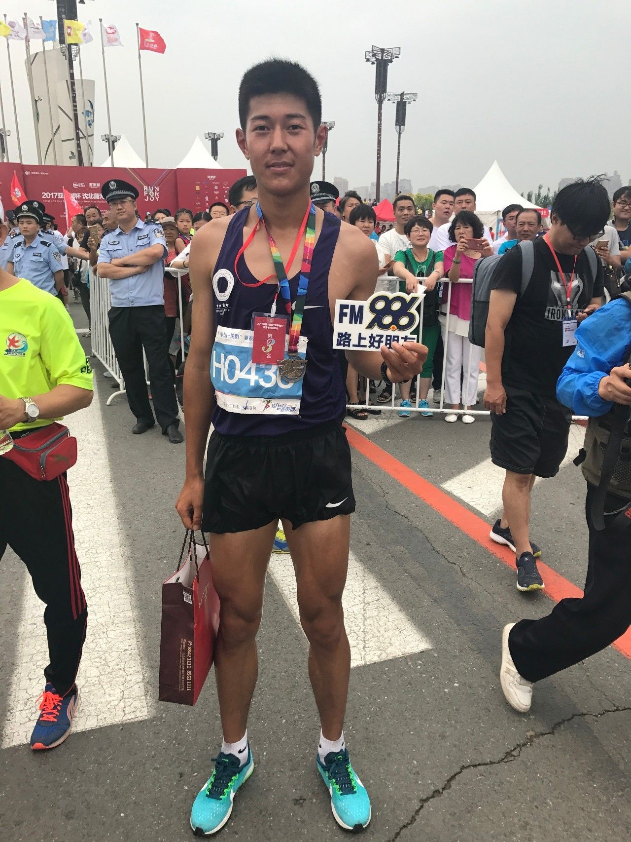 包含冷静与激情交织！游泳完美收官的词条