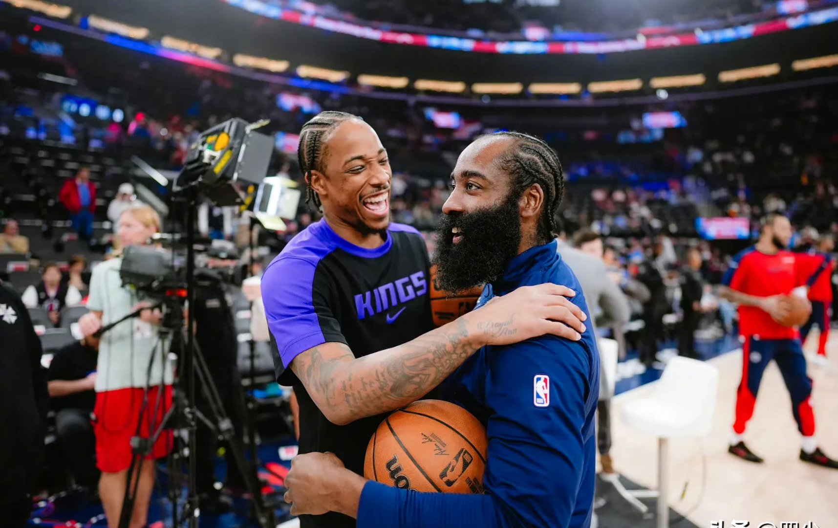 关于鹈鹕翻盘北京队,哈登统治全场的信息 关于鹈鹕翻盘北京队,哈登统治全场的信息